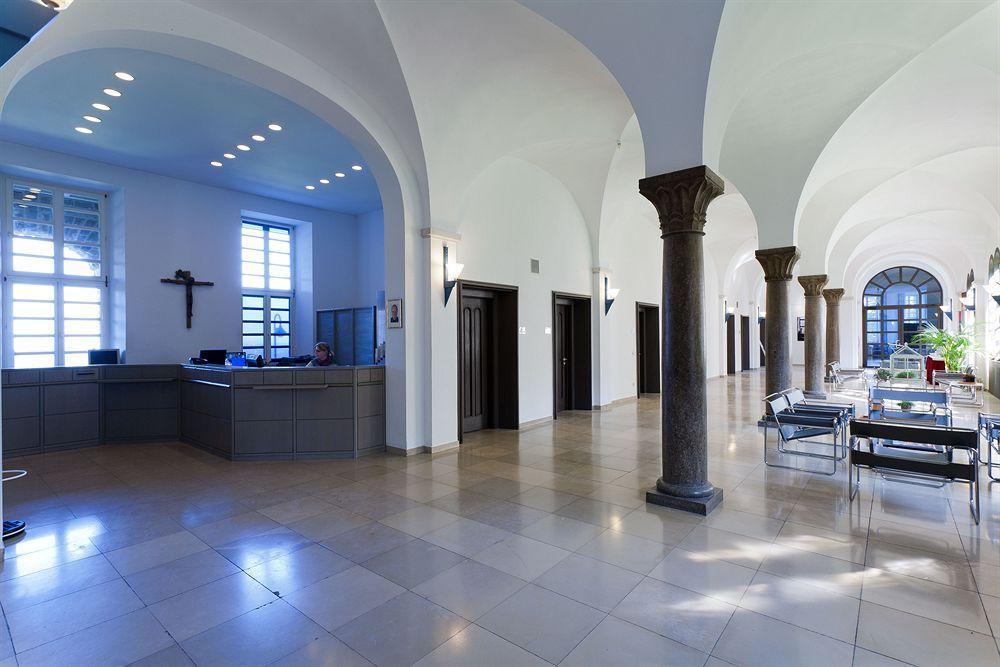 Kardinal Schulte Haus Hotel Бергиш Гладбах Екстериор снимка