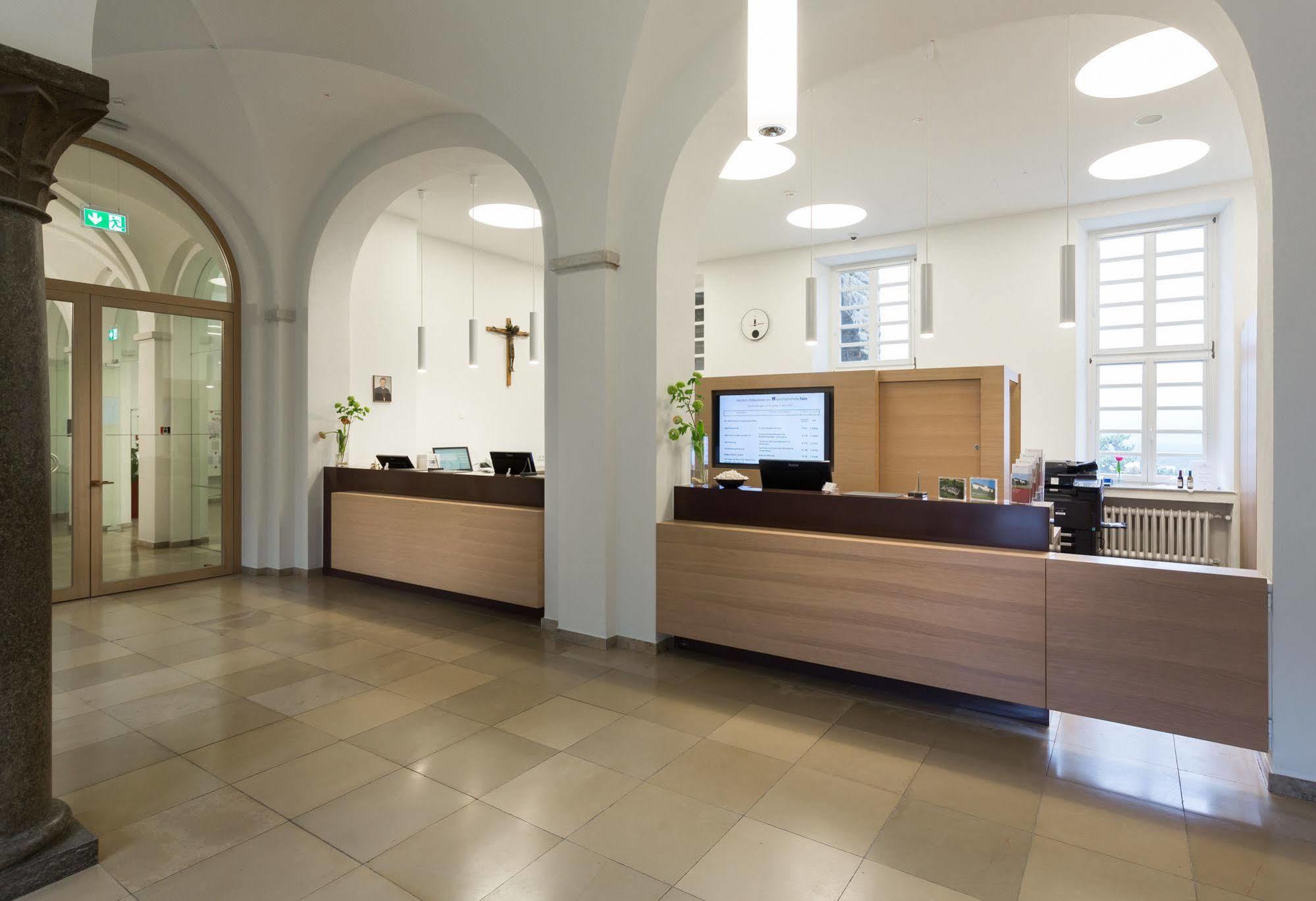 Kardinal Schulte Haus Hotel Бергиш Гладбах Екстериор снимка