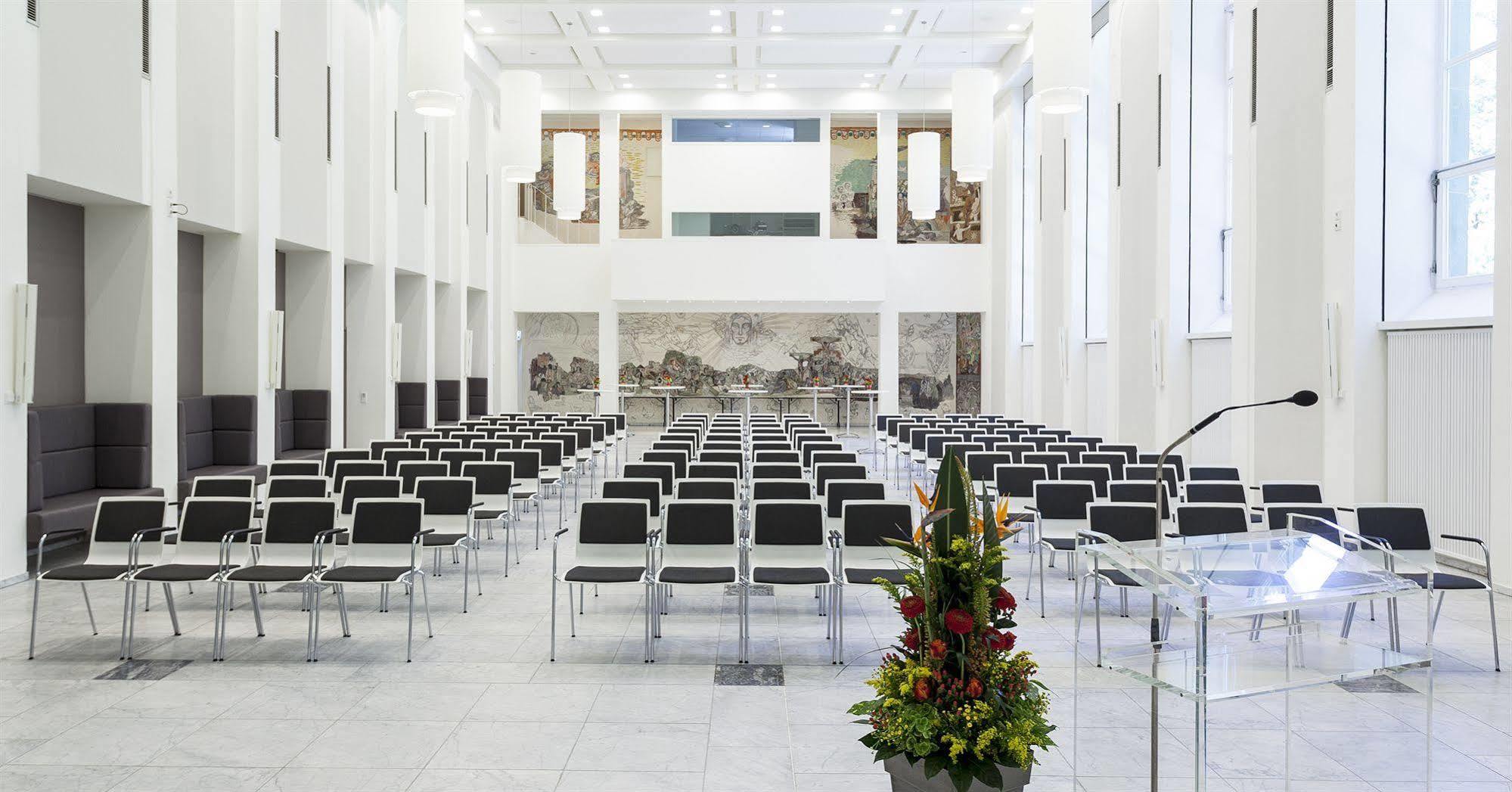 Kardinal Schulte Haus Hotel Бергиш Гладбах Екстериор снимка